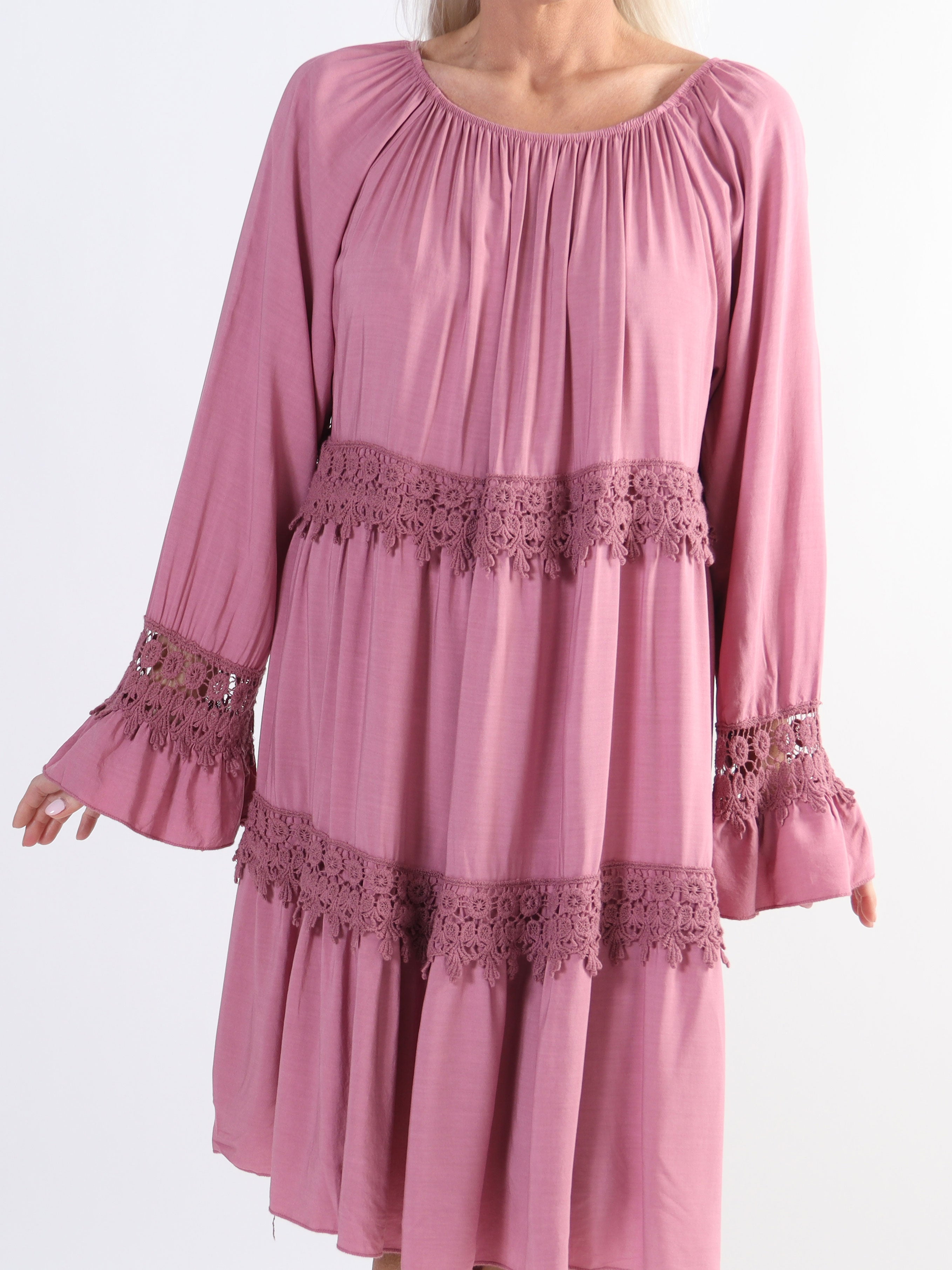 Tilda - Söt tunikaklänning med broderier i stora storlekar